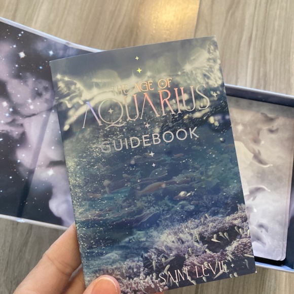 The Age of Aquarius Tarot by Yana Saint Levie - Picture 5 of 15